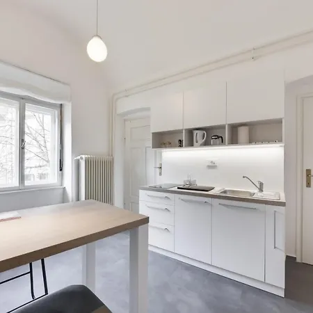 Center With Parking Apartment