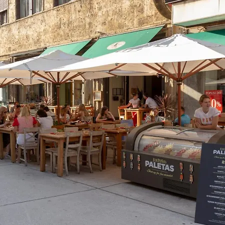 Apartma Center With Parking